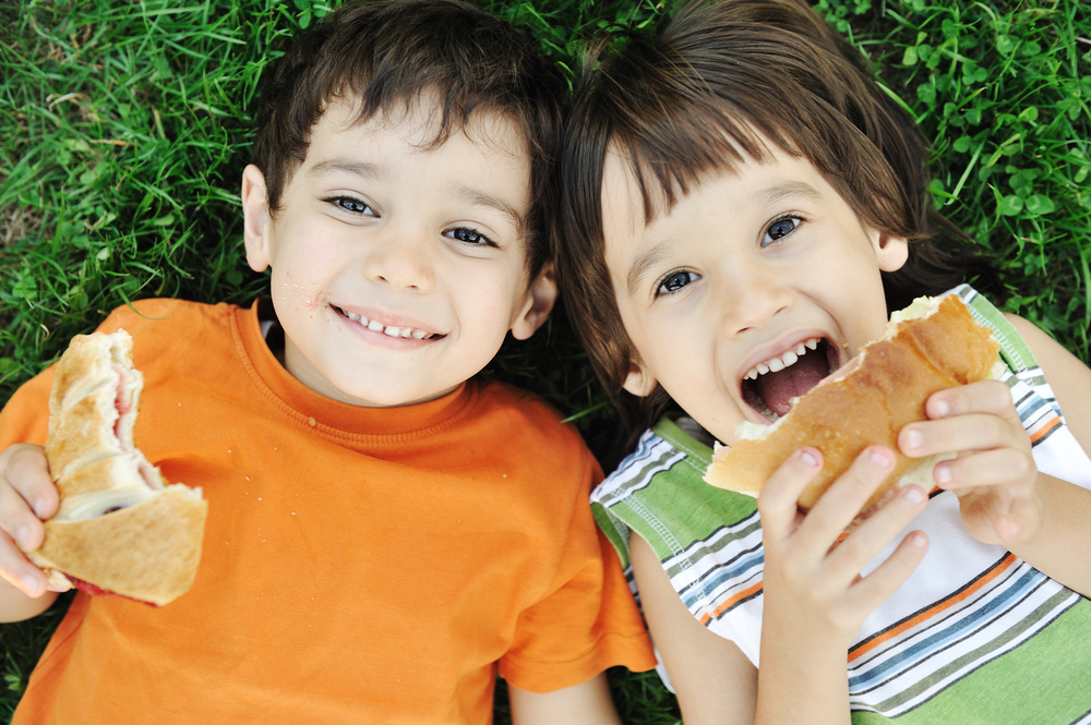 Kids eating healthy food WA Health